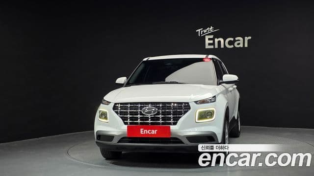 Hyundai Venue Premium, 2023 3