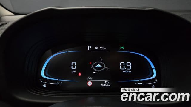 Hyundai Venue Premium, 2023 8