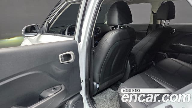 Hyundai Venue Premium, 2023 18