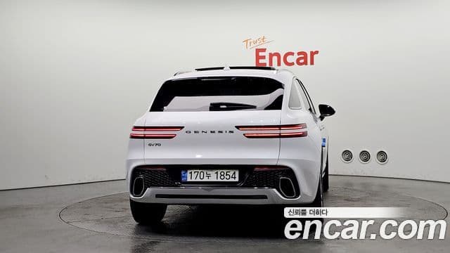 Genesis GV70, 2023 4