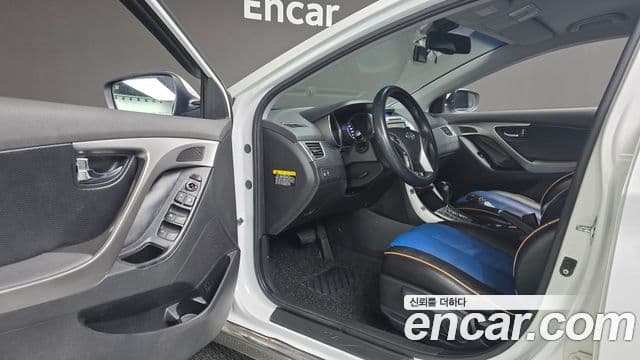 Hyundai Avante MD Premier, 2012 11