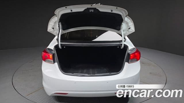 Hyundai Avante MD Premier, 2012 20