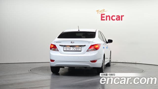 Hyundai Accent(новый кузов / новое поколение) Premium, 2015 4