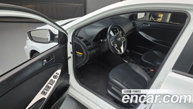 Hyundai Accent(новый кузов / новое поколение) Premium, 2015 10