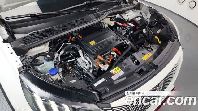Peugeot e-2008 2세대 EV GT, 2023 6