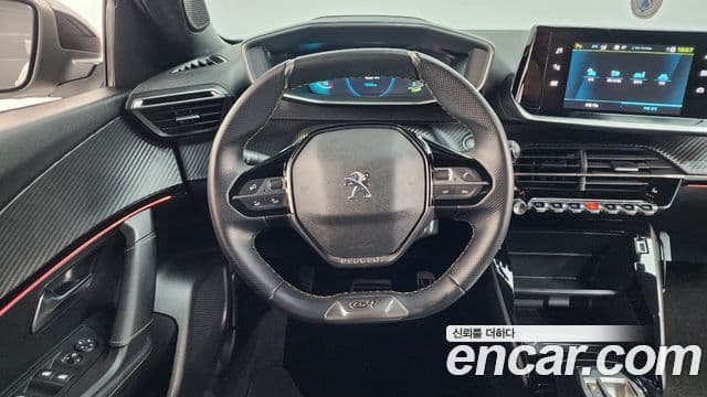 Peugeot e-2008 2세대 EV GT, 2023 13