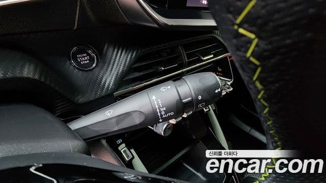 Peugeot e-2008 2세대 EV GT, 2023 19