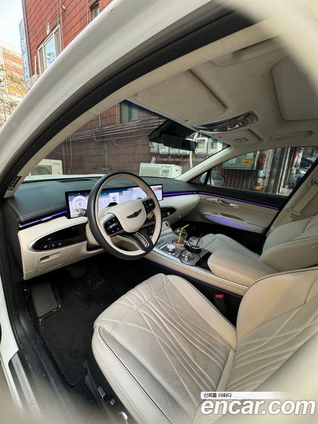 Genesis GV70, 2025 10