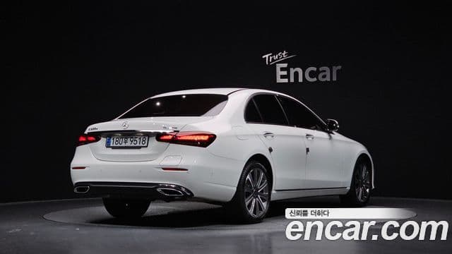 Mercedes-Benz E-класс W213 Exclusive, 2023 2