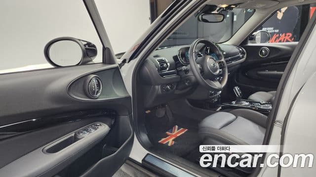 Mini Cooper 클럽맨 2세대, 2024 10