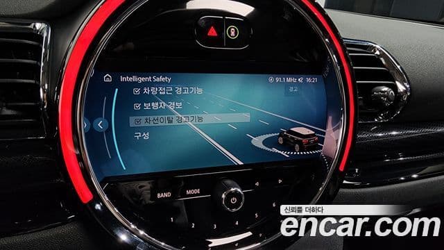 Mini Cooper 클럽맨 2세대, 2024 16