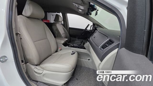 Kia All New Carnival Prestige, 2016 10