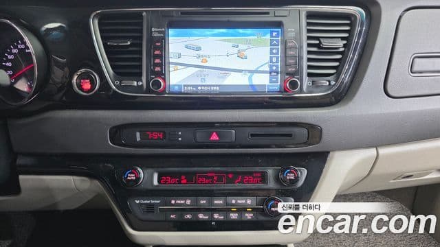 Kia All New Carnival Prestige, 2016 14
