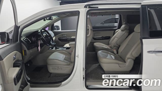 Kia All New Carnival Prestige, 2016 17