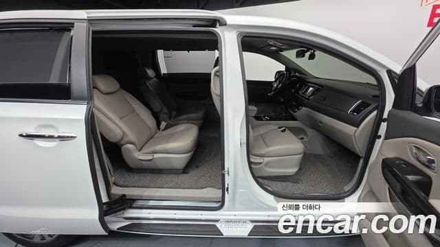 Kia All New Carnival Prestige, 2016 19