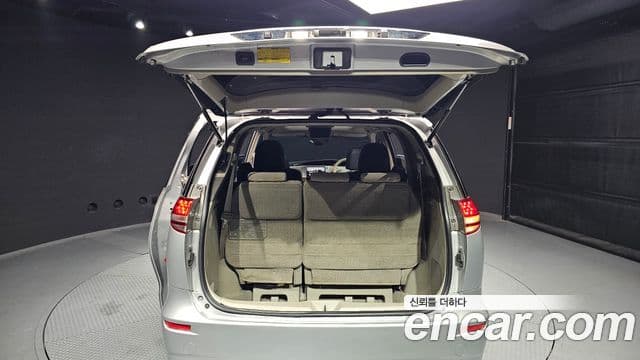 Toyota 에스티마, 2006 20