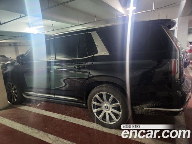 Cadillac Escalade 5세대 Premium Luxury Platinum, 2021 3