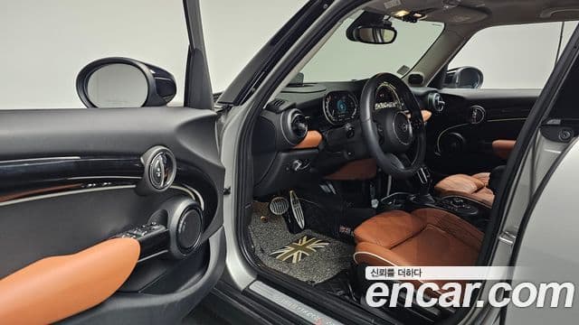 Mini Cooper S 3세대, 2024 11