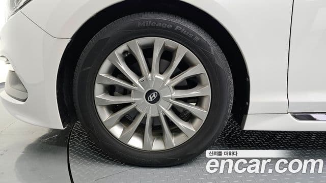 Hyundai LF Sonata 1.6 турбо Smart, 2016 все фото