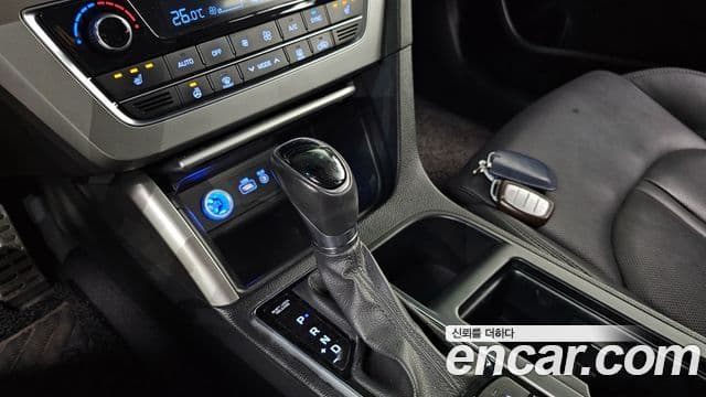 Hyundai LF Sonata 1.6 турбо Smart, 2016 9