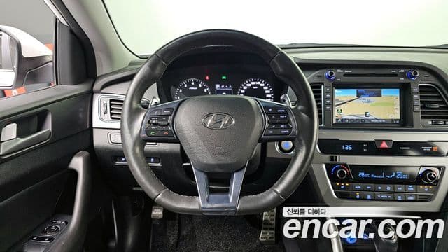 Hyundai LF Sonata 1.6 турбо Smart, 2016 13