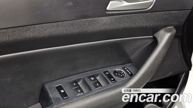 Hyundai LF Sonata 1.6 турбо Smart, 2016 15