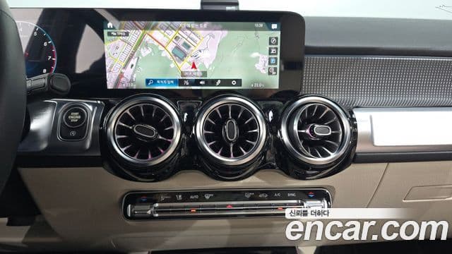 Mercedes-Benz GLB-класс X247 GLB220, 2021 14