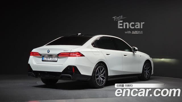 BMW 5시리즈 (G60) 520i M Sport, 2025 2