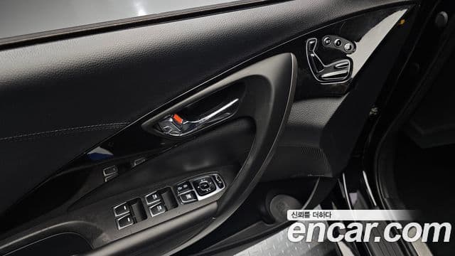 Hyundai Grandeur HG Modern, 2015 16