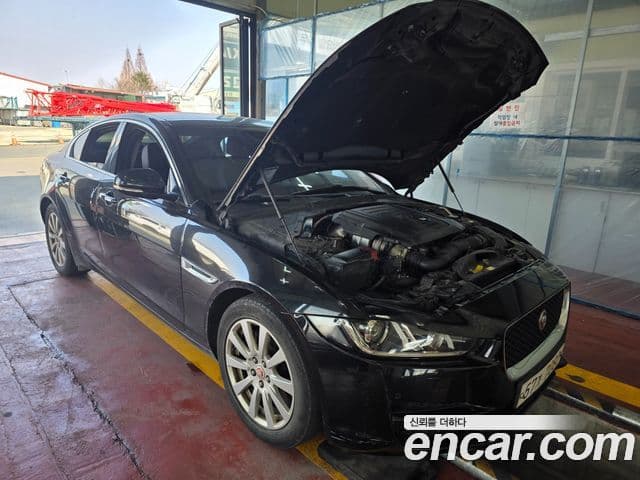 Jaguar XE Prestige, 2016 6