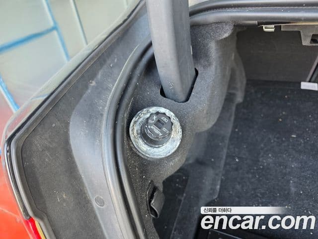 Jaguar XE Prestige, 2016 10