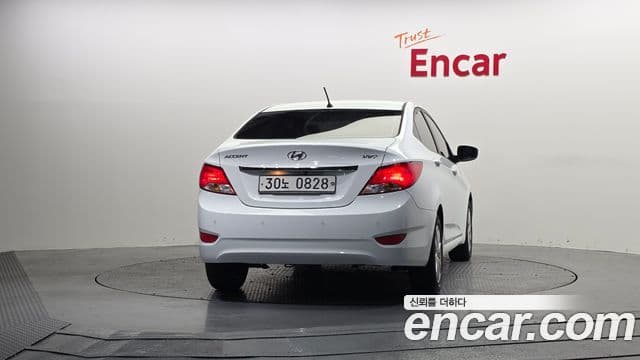 Hyundai Accent(новый кузов / новое поколение) Modern, 2016 4