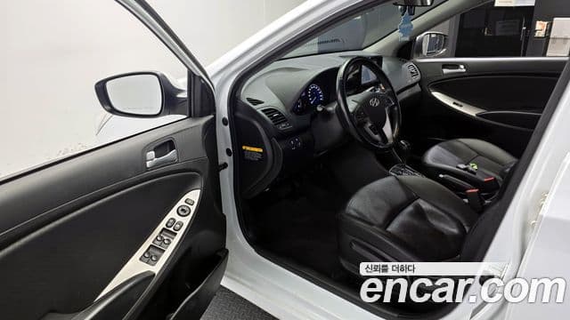 Hyundai Accent(новый кузов / новое поколение) Modern, 2016 10