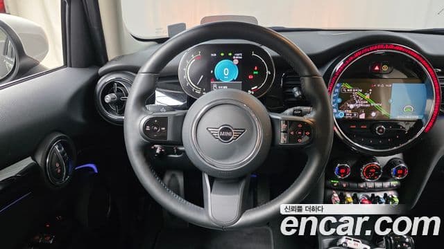 Mini Cooper 3세대, 2024 13