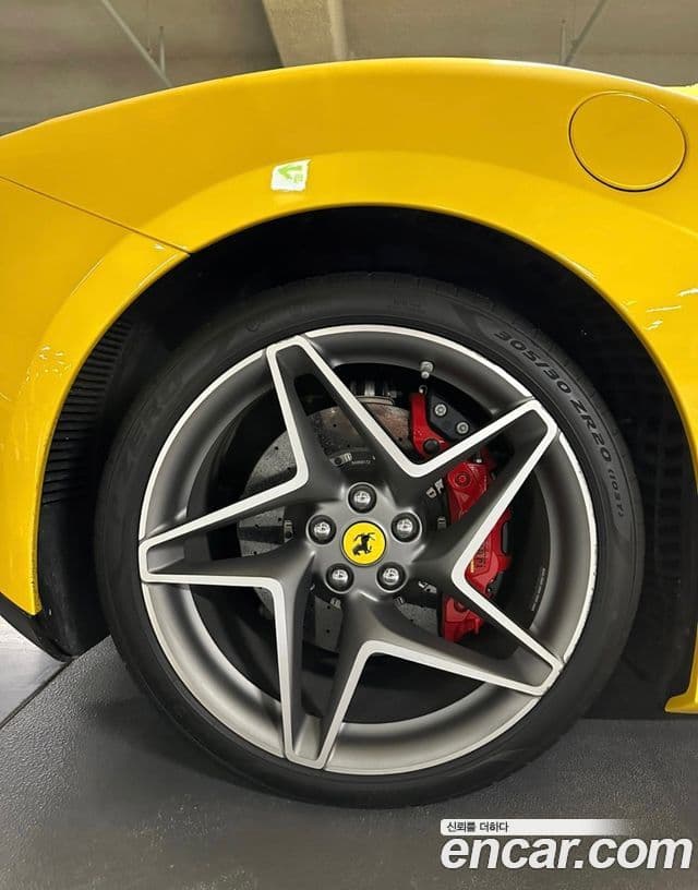 Ferrari F8 트리뷰토 3.9 V8, 2021 все фото