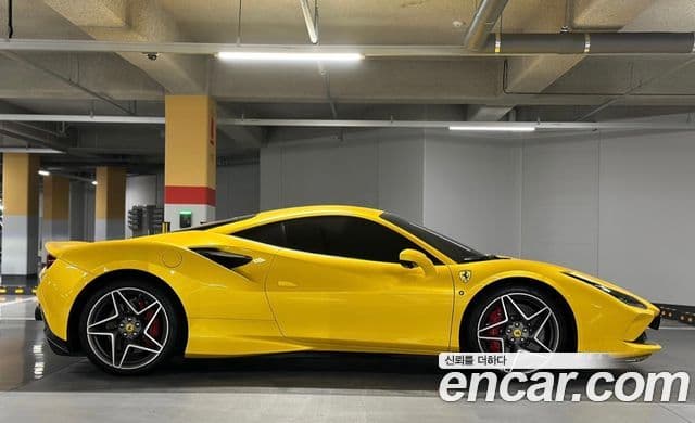 Ferrari F8 트리뷰토 3.9 V8, 2021 12