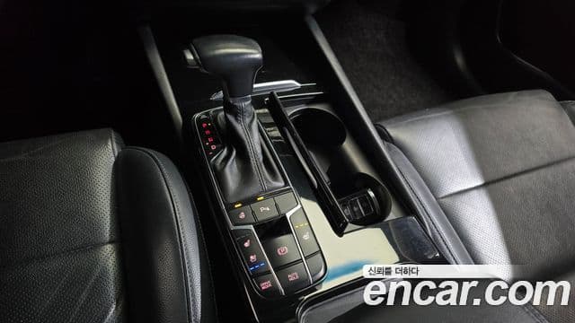 Kia All New K7 Prestige, 2016 9