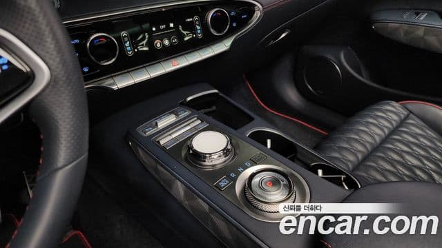 Genesis GV70, 2022 9