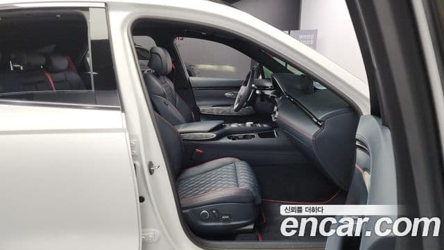 Genesis GV70, 2022 10