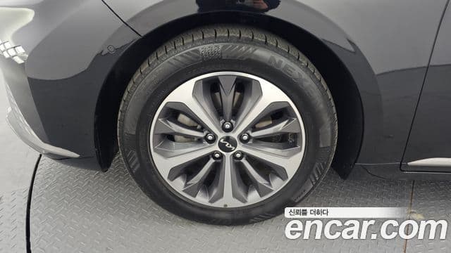 Kia K8 гибрид Noblesse, 2022 все фото