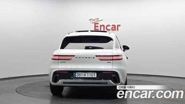 Genesis GV70, 2023 4