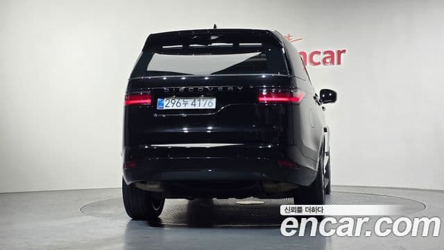 Land Rover Discovery 5 P360 Dynamic HSE, 2025 4