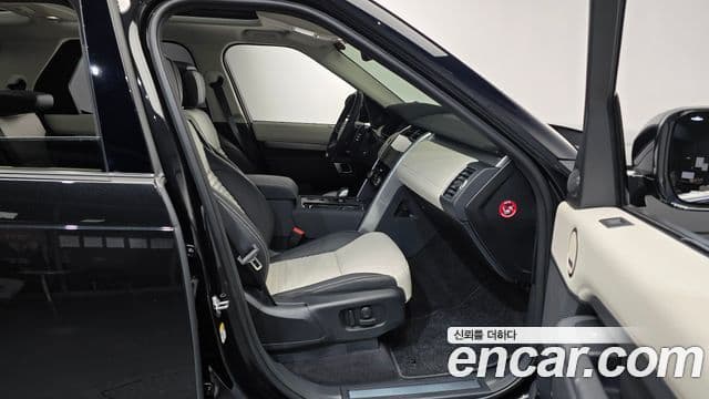 Land Rover Discovery 5 P360 Dynamic HSE, 2025 11