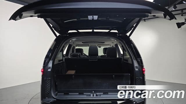 Land Rover Discovery 5 P360 Dynamic HSE, 2025 20