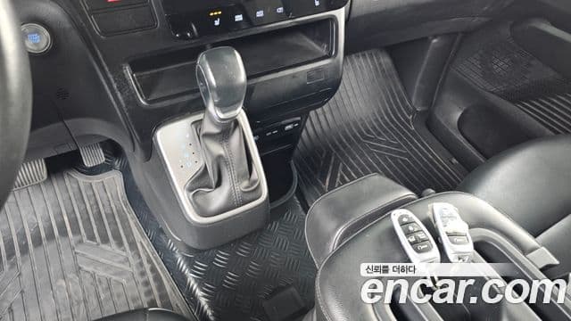 Hyundai Staria Modern, 2022 9