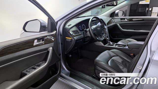 Hyundai LF Sonata 2.0 Smart, 2017 10