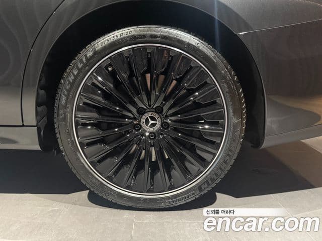 Mercedes-Benz E-класс W214 AMG Line, 2026 6