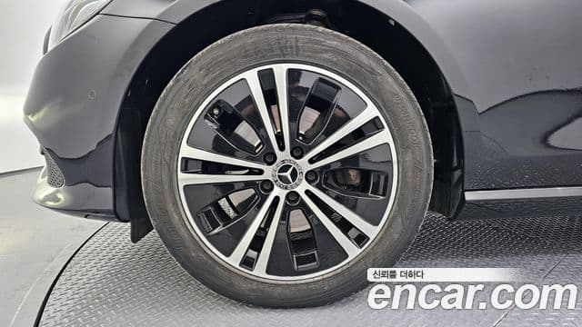 Mercedes-Benz E-класс W213 Avantgarde, 2020 все фото