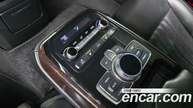 Genesis EQ900 Premium Luxury, 2016 18
