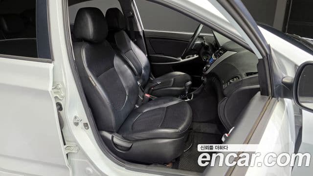 Hyundai Accent(новый кузов / новое поколение) Premier, 2012 12